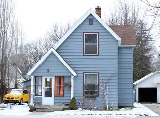 417 Curtis St NE, Grand Rapids, MI 49505