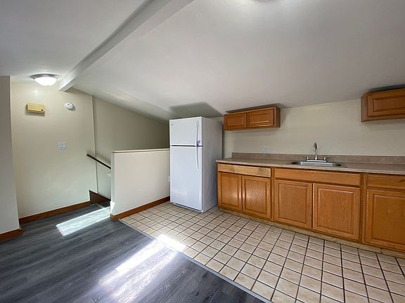 2nd image of 222 Division St #2
