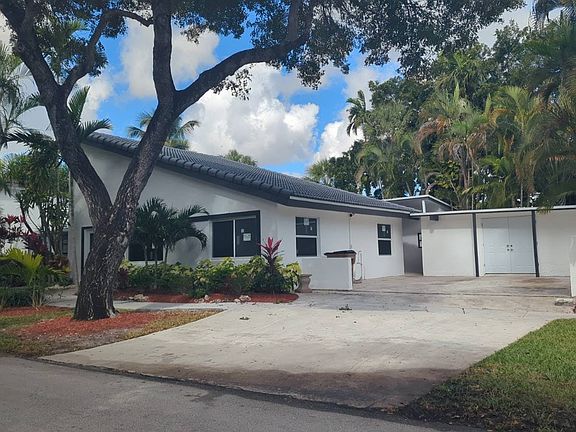 2nd image of 4701 NW 1st Pl