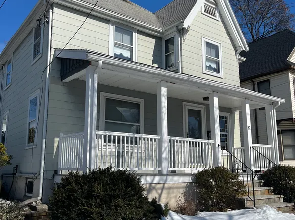 92 E Foster St, Melrose, MA 02176