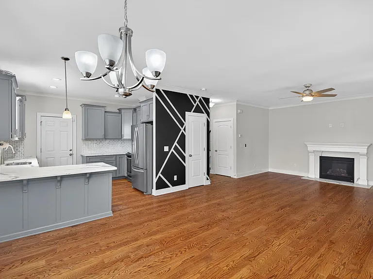 807 Cook Rd — Photo 16