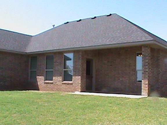 3rd image of 1204 Crimson Dr