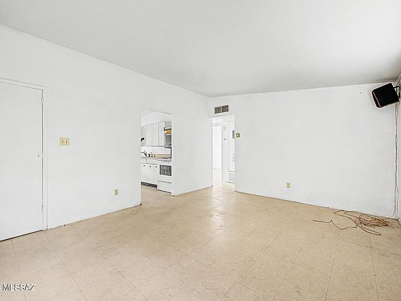 4th image of 316 S Avenue B