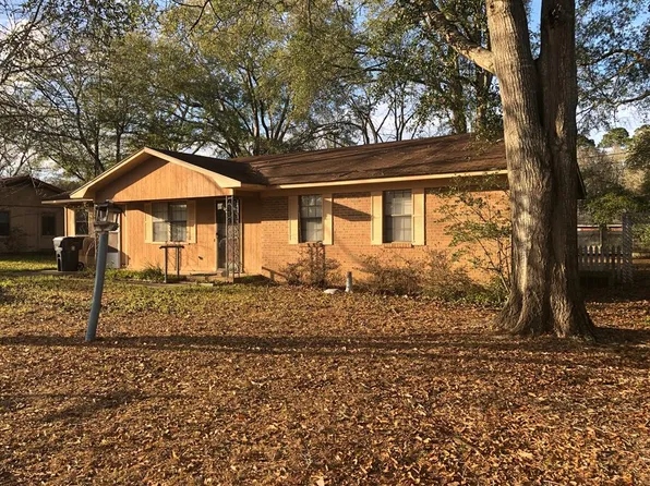 163 Washington Ave, Fitzgerald, GA 31750