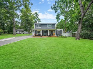 27 Half Mile Rd, Middle Island, NY 11953