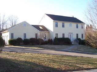 2 Farm House Rd, Norwalk, CT 06851