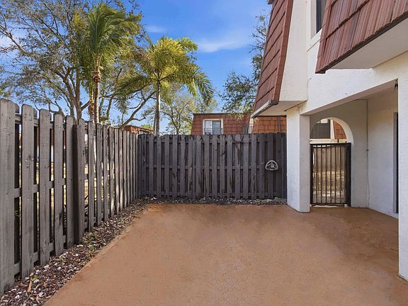 4th image of 2221 White Pine Circle #B