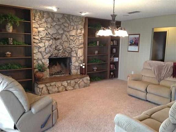3rd image of 400 Diamondhead Dr