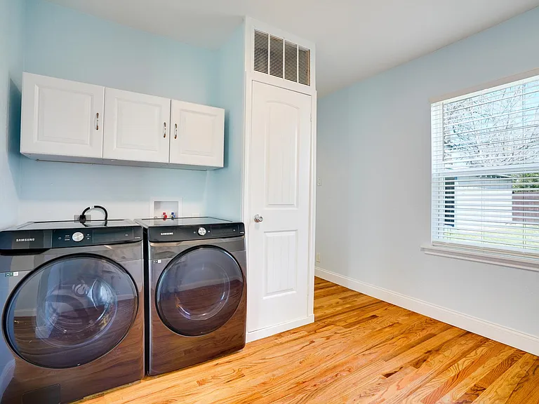 Laundry Room/Office