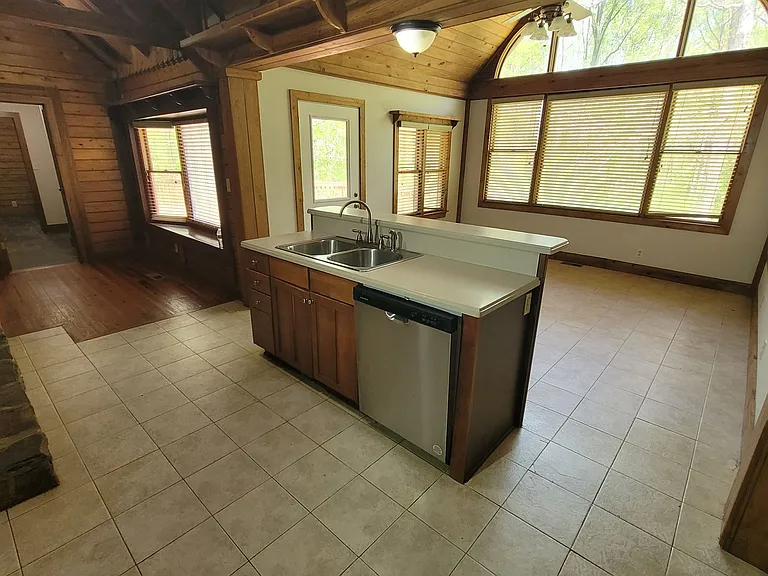 2391 Booth Cir — Photo 32