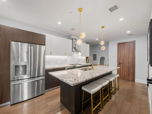 32 Pearl St #3, Dorchester, MA 02125