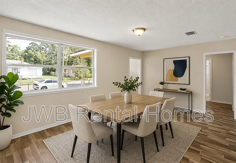1288 W 28th St — Photo 13