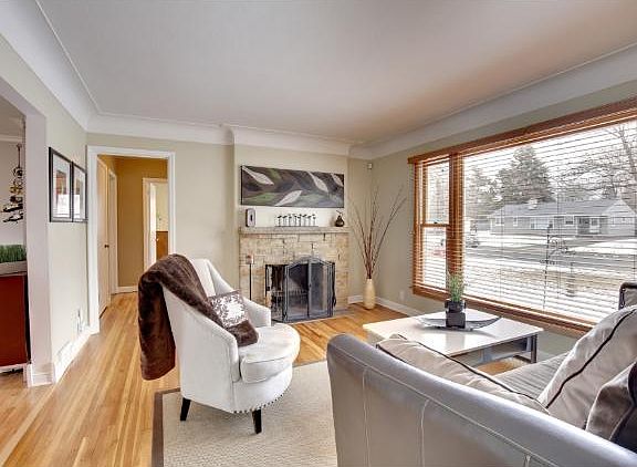 2nd image of 6844 Wentworth Ave S