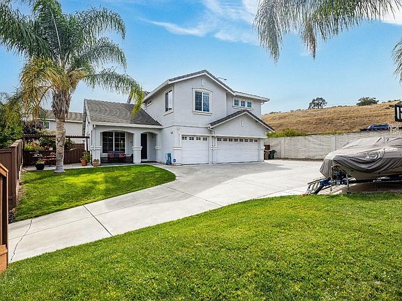 2nd image of 4480 Actriz Place