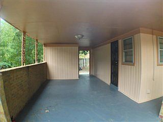 4th image of 360 Parkdale Dr