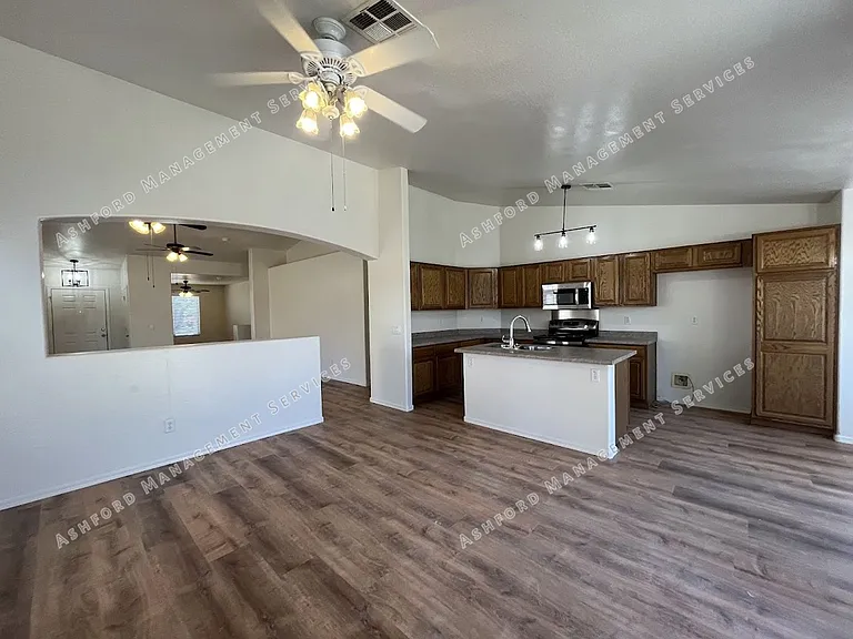 2046 S 171st Dr — Photo 5