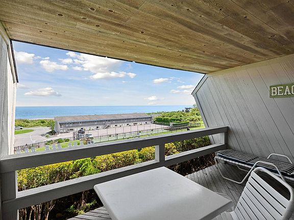 2nd image of 727 Old Montauk Hwy #408