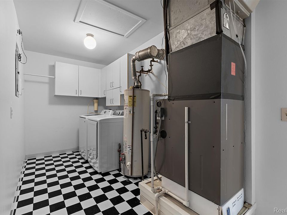 6680 Ridgefield Cir Apt 201, photo 20