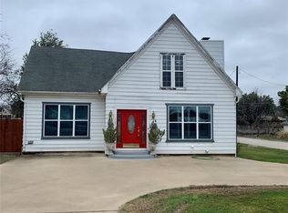 1201 E Walker St, Breckenridge, TX 76424
