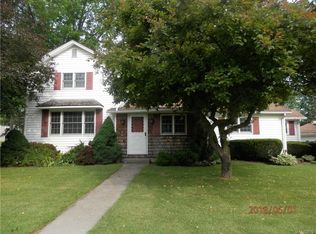 4236 S Gravel Rd, Medina, NY 14103
