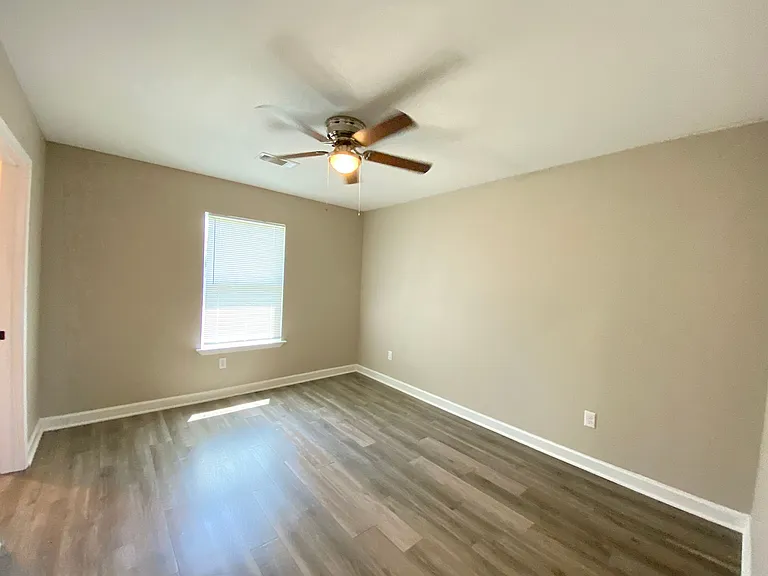 8821 Winston Dr — Photo 12