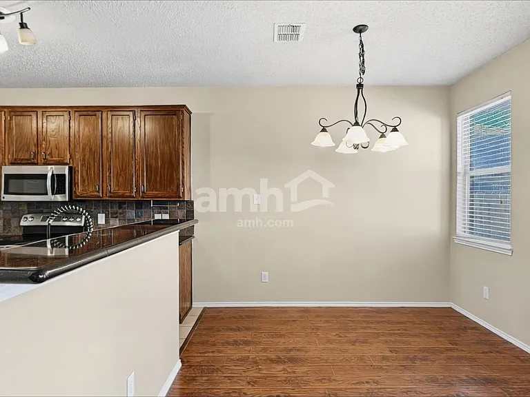 1417 Pine Ridge Rd — Photo 5