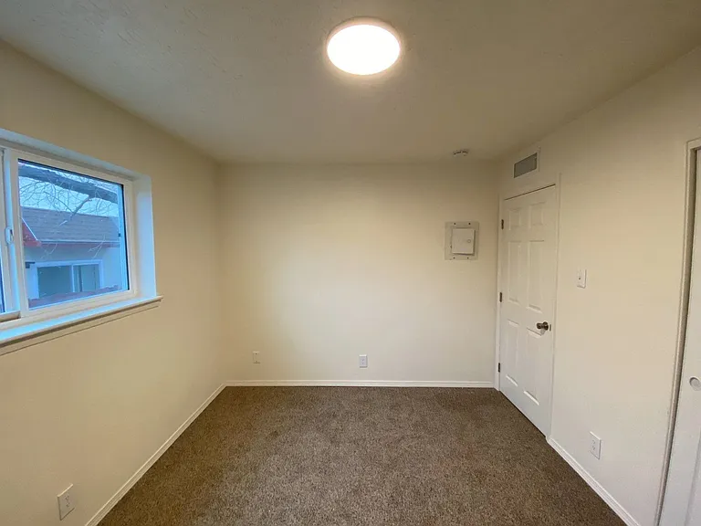 12120 Menaul Blvd NE — Photo 14