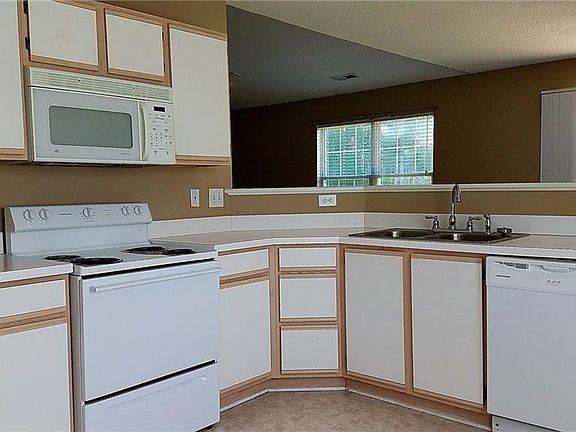 3rd image of 4235 Blazingwood Ct