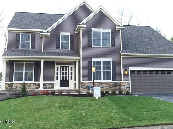 29 Wetherby Court, Cohoes, NY 12047