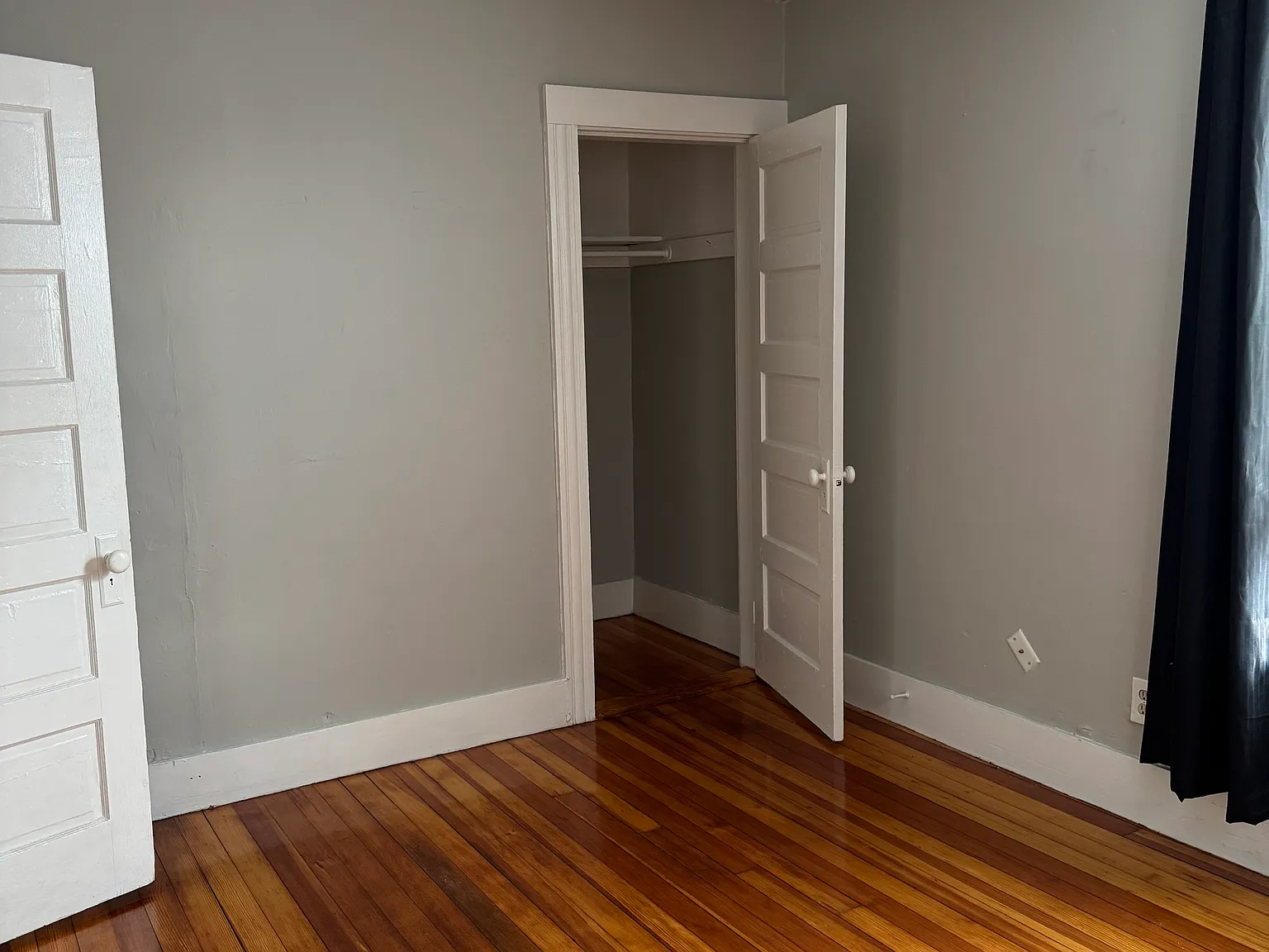 3 bed, 1400 sqft, $1,100 — Photo 3