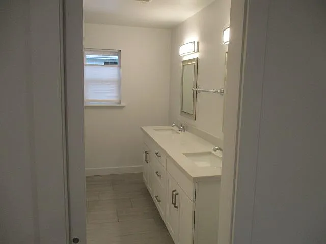 6731 NE Center St — Photo 6