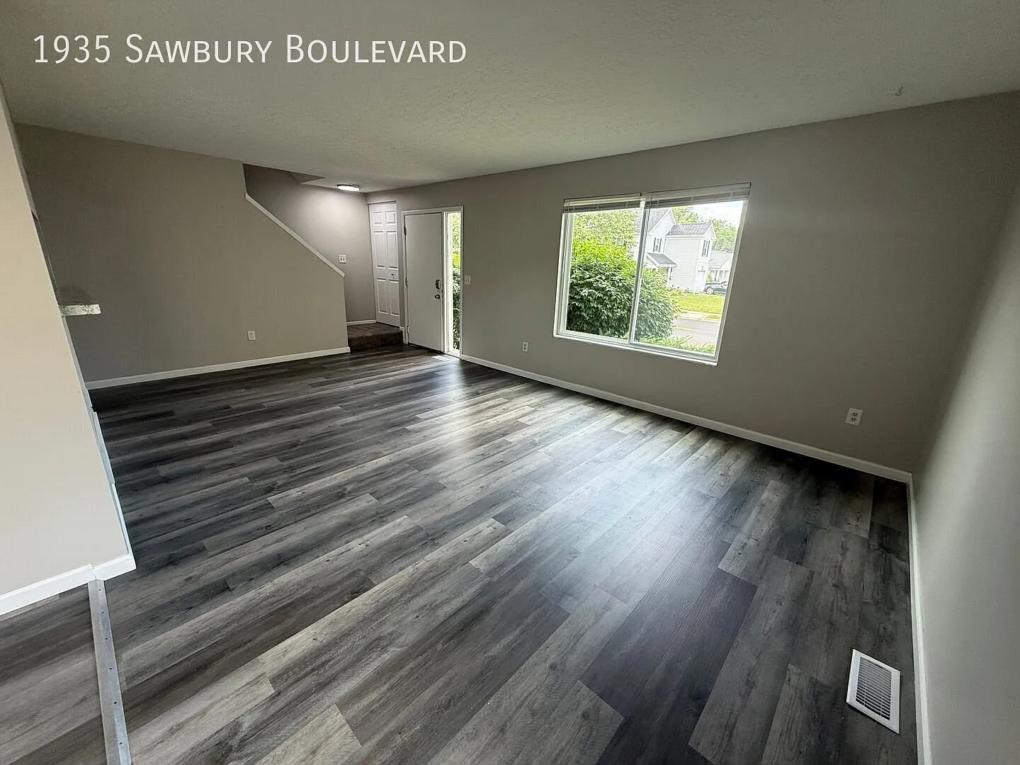 Recently Updated Beautiful Townhome in Worthington School District — Photo 4