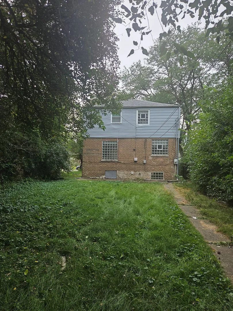 3-Bedroom, 1-Bath Two-Story Home — Photo 2