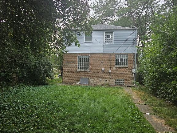 2nd image of 9911 S Paxton Ave