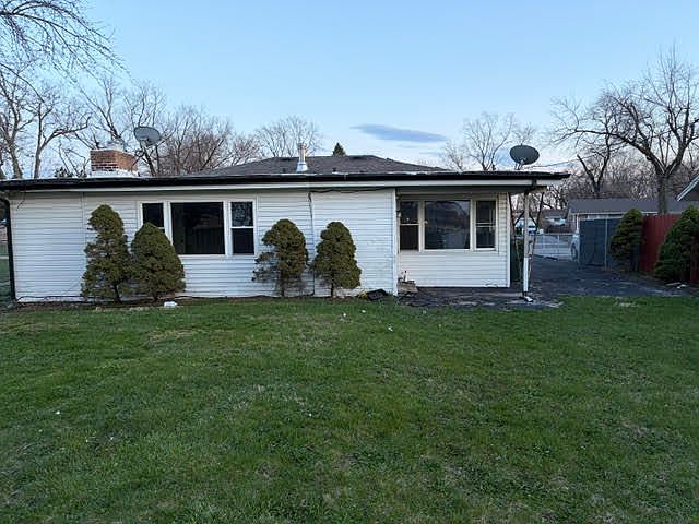 2nd image of 3036 Sussex Ave