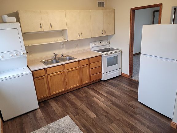 3rd image of 245 Schuyler Ave
