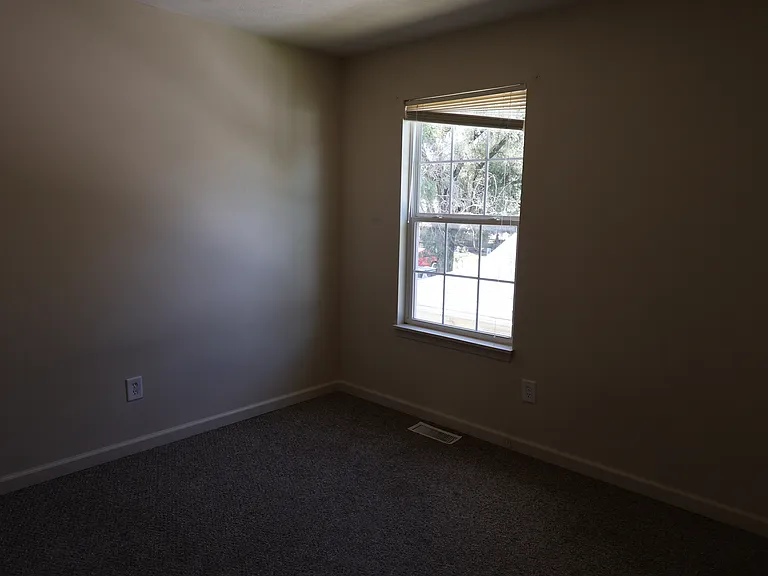 1427 Sycamore St #1 — Photo 31