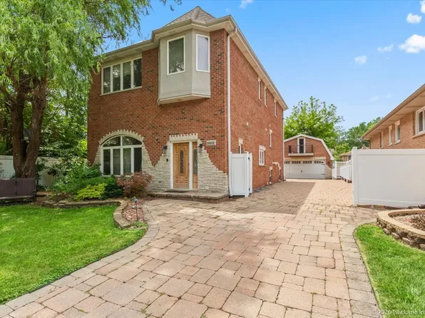 9832 Rutherford Ave, Oak Lawn, IL 60453