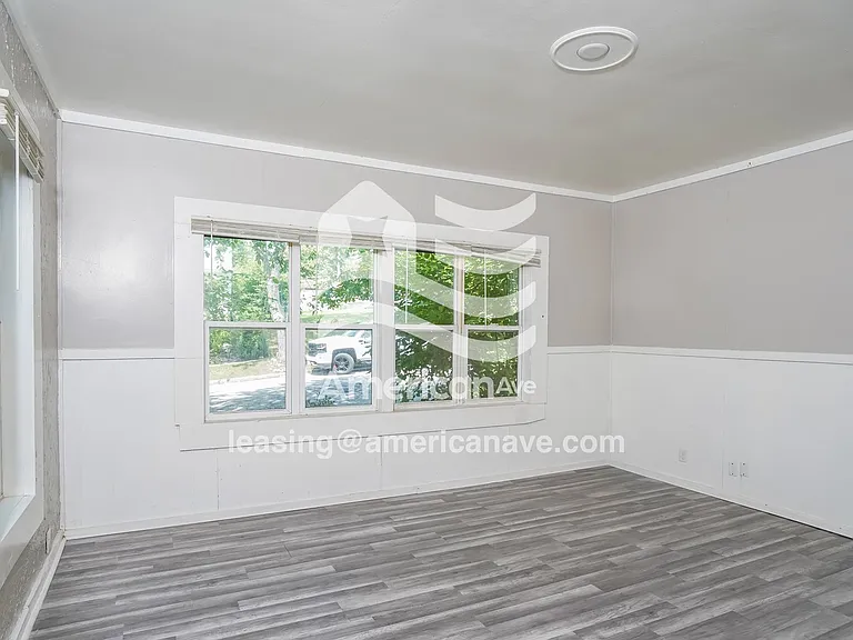 673249_007_main_bedroom_7.jpg