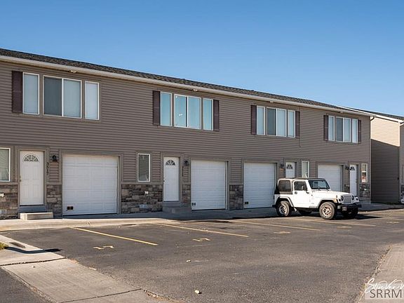 3rd image of 3515 E Greenfield Dr