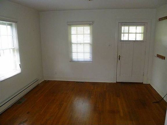 2nd image of 2733 Confederate Ave