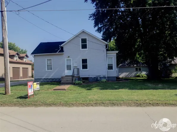 413 E Exchange St, Geneseo, IL 61254