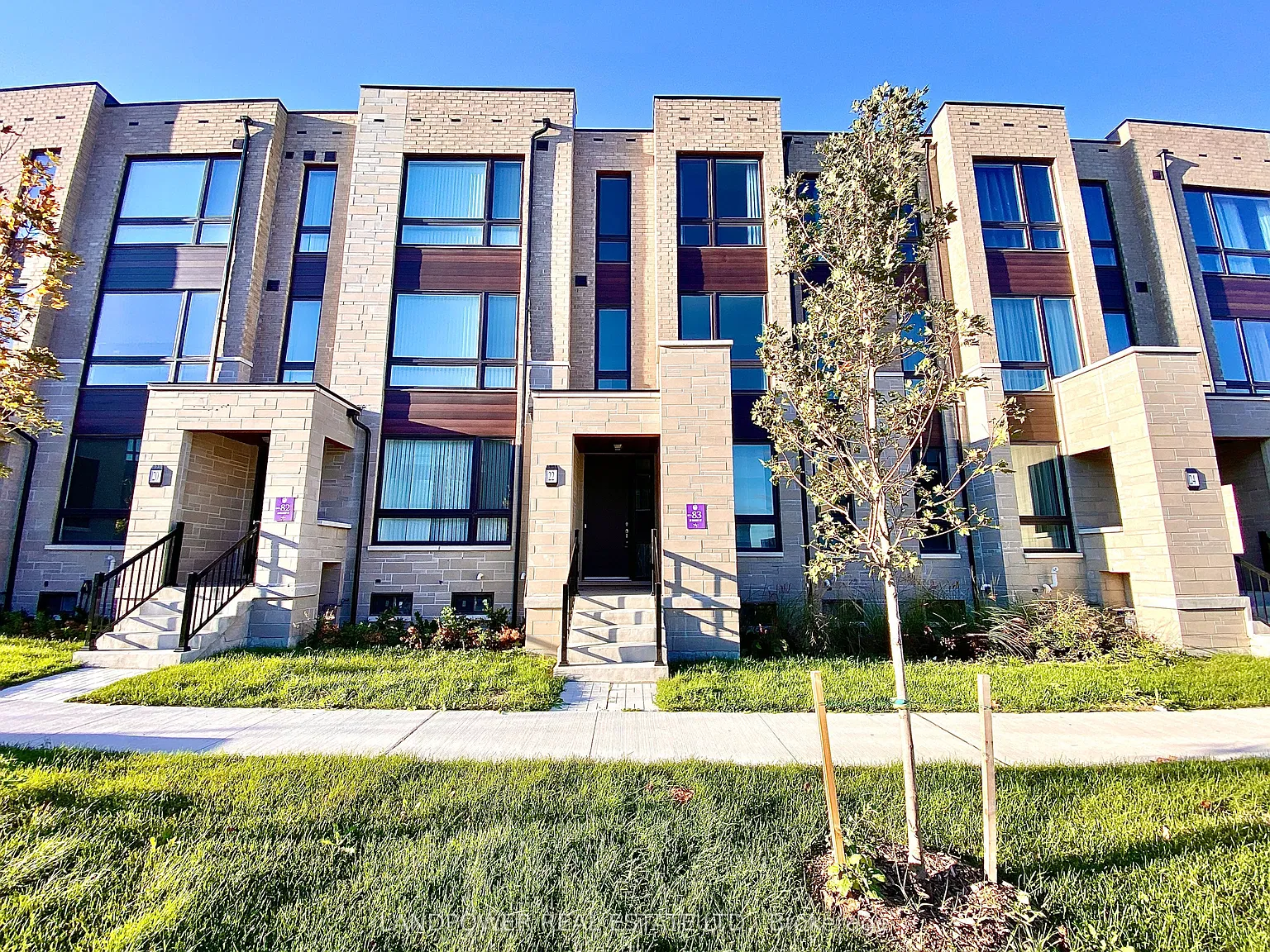 3 bed, $3,900 — Photo 2
