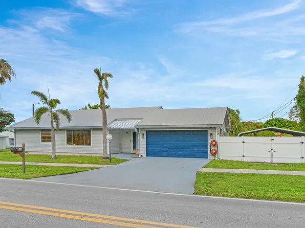 215 SW 8TH Street, Boynton Beach, FL 33426