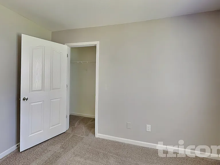 2856 Oasis Ln — Photo 9