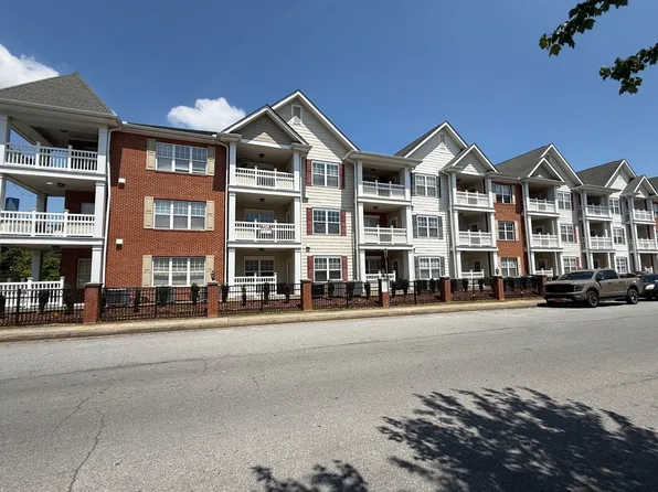 2008 Millenium Pl APT 109, Johnson City, TN 37604