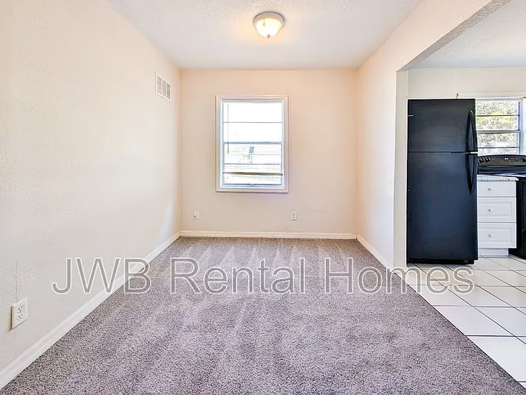 3216 Duane Ave — Photo 4
