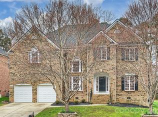 410 Deer Brush Ln, Waxhaw, NC 28173