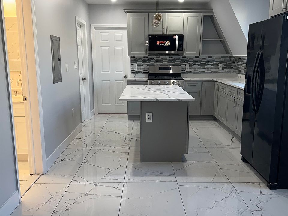 1st image of 321 Avenue C Floor 3
