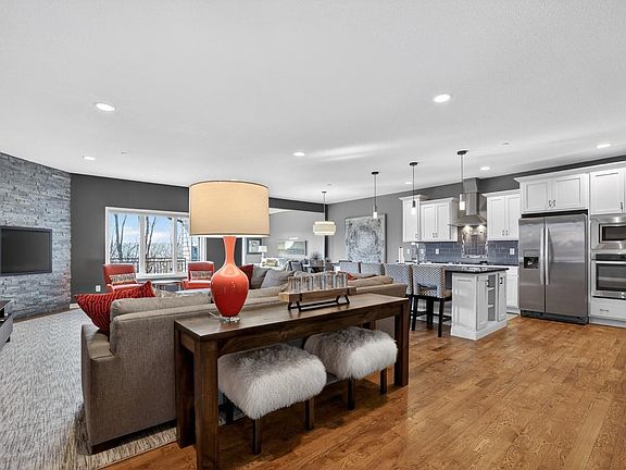 5th image of 552 Panorama Cir NW